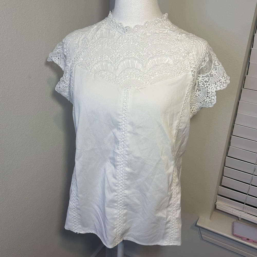 White Lacey short sleeve shirt